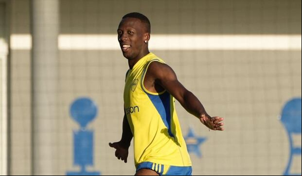 Luis Advíncula se perfila como titular en el superclásico ante River. (Foto: Boca)