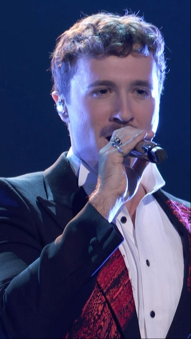 Jeremy placed fifth overall in the Season 26 competition after his coach, Snoop Dogg, ed him on stage to sing a Memphis classic: Otis Redding’s “The Dock of the Bay.” | Photo by @nbcthevoice / Instagram