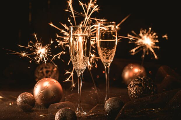 Feliz Año Nuevo 2025: imágenes alusivas para dedicar en redes socales a tus familiares y amigos