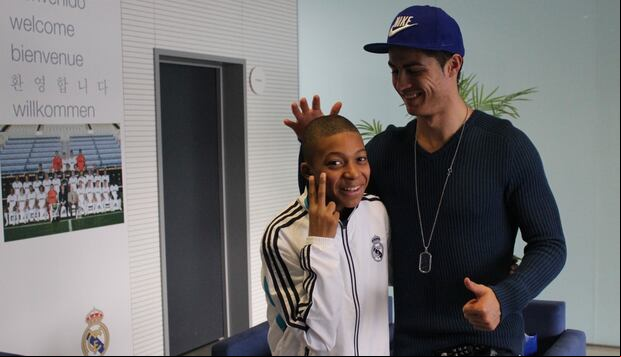 Mbappé junto a Cristiano Ronaldo en la temporada 2012-13 (Foto: Instagram/Kylian Mbappé)