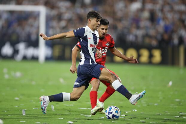 Alianza Lima vs. Libertad en partido por la Copa Libertadores 2023. (Foto: AFP)