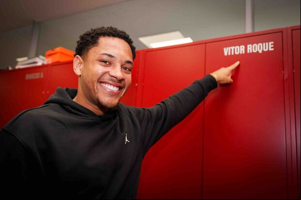 Vitor Roque firmó con el FC Barcelona por 8 temporadas y tiene una cláusula de rescisión de 500 millones de euros. (Foto: FCBarcelona_es)