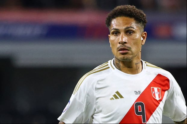 Paolo Guerrero anunció su retiro de la selección peruana