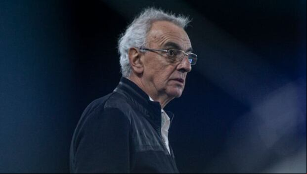Jorge Fossati tiene contrato con Universitario por todo el 2024. (Foto: Getty Images)