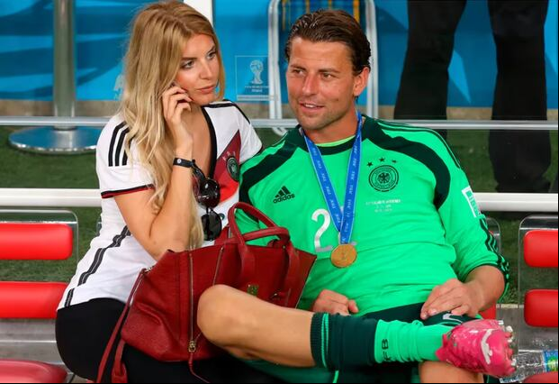 Weidenfeller y su exesposa celebrando el título mundial en Brasil. (Foto: Getty Images)