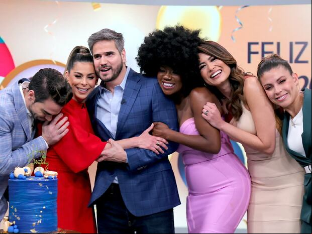 Penélope Menchaca, Andrea Meza, Chiky Bombom, Daniel Arenas y otros famosos son parte de Hoy Día (Foto: Telemundo)