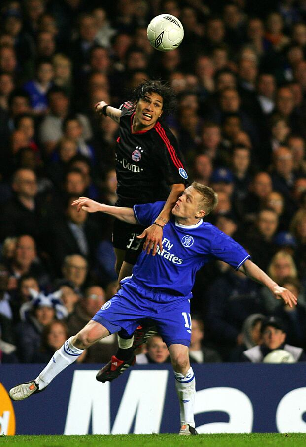 Paolo Guerrero jugó los cuartos de final de la Champions League 2004-05 con el Bayern Munich frente al Chelsea. (Foto: AFP)