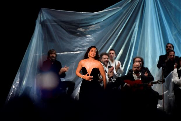 Rosalía también envió indirectas al puertorriqueño (Foto: CRISTINA QUICLER / AFP)