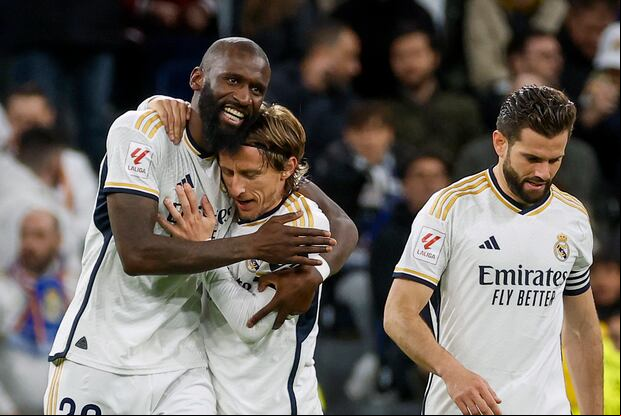 Real Madrid venció 4-0 a Celta de Vigo y sigue como único líder de LaLiga de España. (Foto: EFE)