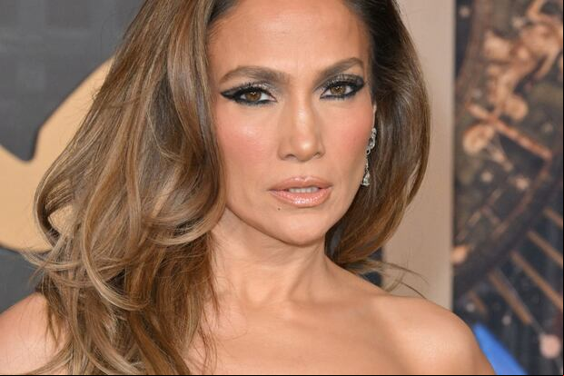 La actriz estadounidense Jennifer Lopez asiste al estreno de Amazon "This is Me... Now: A Love Story" en el Dolby Theatre de Hollywood, California, el 13 de febrero de 2024 (Foto: Robyn Beck / AFP)