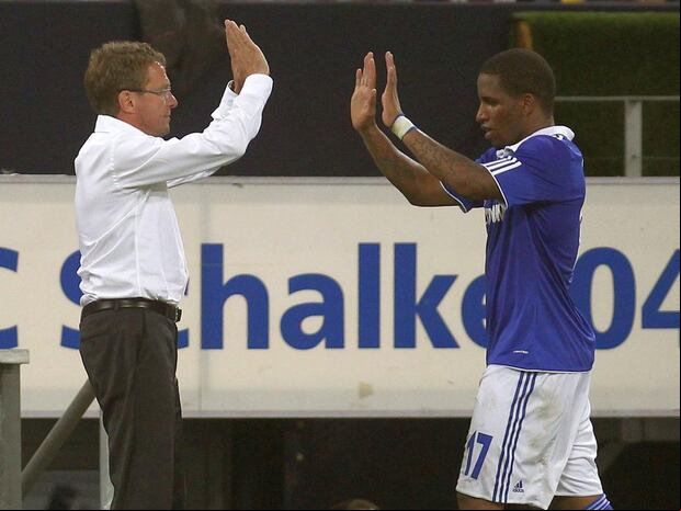Ralf Rangnick y Jefferson Farfán, en el Schalke 04.