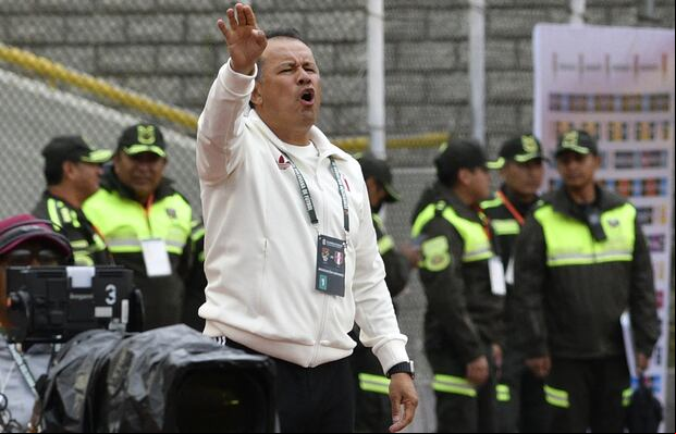 Juan Reynoso está dirigiendo su primera Eliminatoria como entrenador. (Foto: EFE)