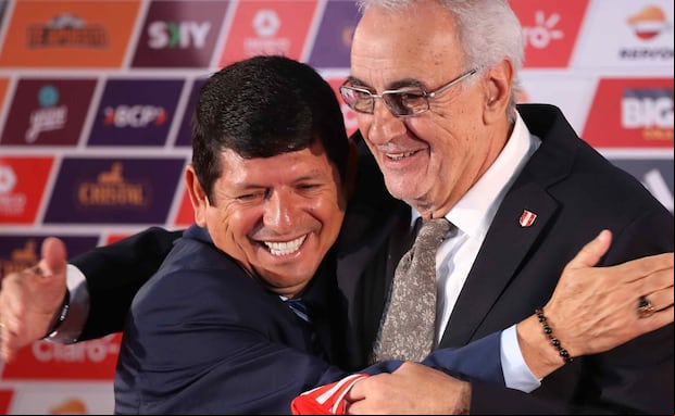 El presidente de la FPF, Agustín Lozano, fue quien acabó con el ciclo de Gareca y luego apostó por Juan Reynoso y Jorge Fossati. (Crédito: GEC).