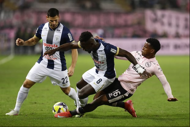 Eryc Castillo es habitual titular para Néstor Gorosito. (Foto: GEC)