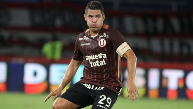 Aldo Corzo fue uno de los pilares en la zaga de Universitario ante Junior. (Foto: Universitario)