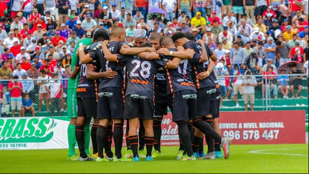 Ayacucho FC antes de caer ante Unión Comercio en la revalidación en 2022. (Foto: Liga 1)