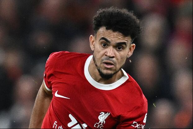 Luis Díaz vio anulado su gol al Manchester City por fuera de juego.