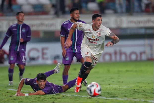 Diego Dorregaray anotó uno de los seis goles de Universitario sobre Comerciante Unidos. (Foto: Joel Alonzo/ @photo.gec)