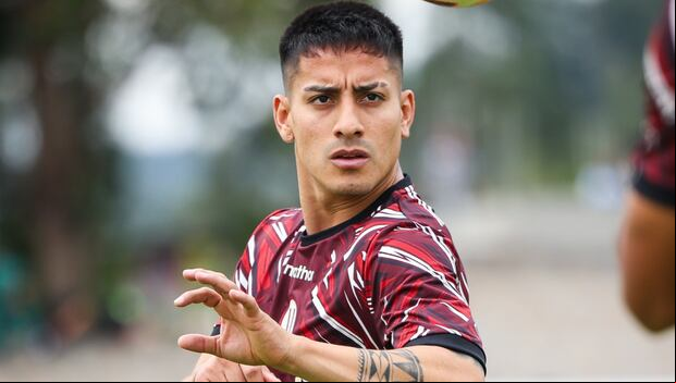 Jorge Murrugarra cumplió una labor importante en el mediocampo de Universitario. (Foto: Universitario)