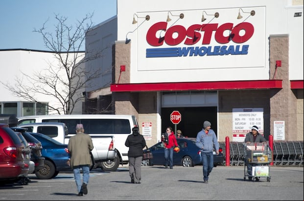 Los exteriores de un local de Costco en Virginia. (Foto: AFP)