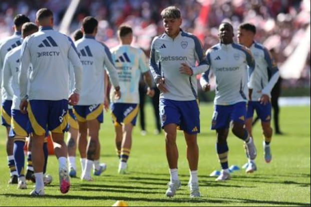 Luis Advíncula tendrá un nuevo entrenador en Boca Juniors.
