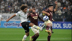 Universitario vs. Corinthians en partido por Copa Sudamericana 2023. (Foto: AFP)