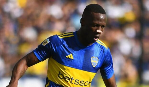 Luis Advíncula tiene contrato con Boca Juniors hasta finales del 2024. (Foto: Agencias)