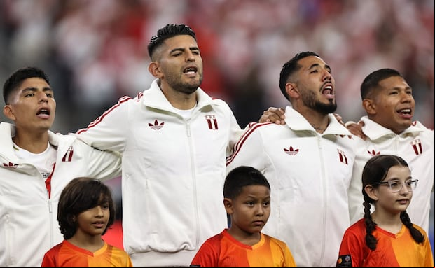 Carlos Zambrano (35 años) es el mayor -junto a Aldo Corzo- de la actual nómina de la 'Bicolor'. (Foto: AFP)