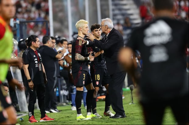 Jorge Fossati puso a Oliver Sonne como carrilero por izquierda. (Foto: Jesús Saucedo / GEC)