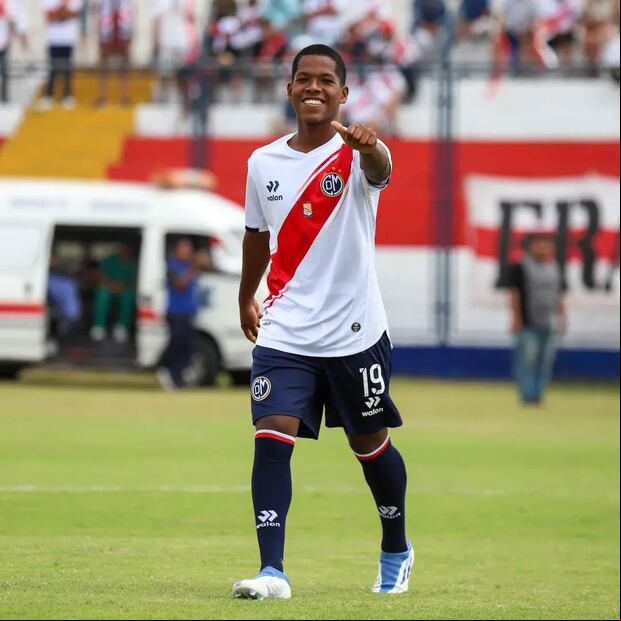 Eslyn Correa es uno de los jóvenes prospectos de Deportivo Municipal. (Foto: Agencias)