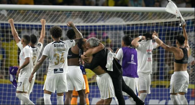 Alianza Lima consiguió una heroica clasificación en La Bombonera. (Foto: Conmebol)