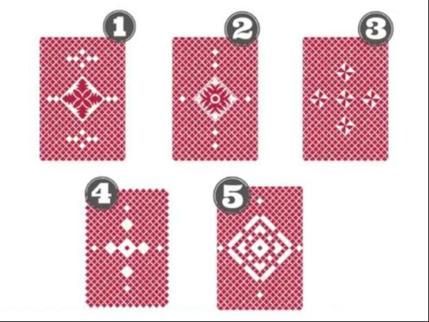 TEST VISUAL | Esta imagen te muestra cinco tarjetas diferentes. Elige una. (Foto: namastest.net)