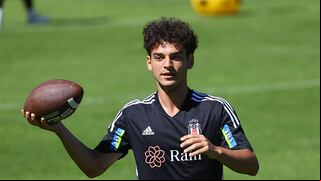 Besiktas despidió a jugador por usar Tinder: ¿qué decía su perfil y por qué no hubo match?