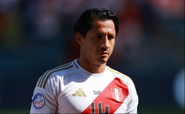 Gianluca Lapadula tuvo opciones para jugar en la Serie B. (Foto: AFP)