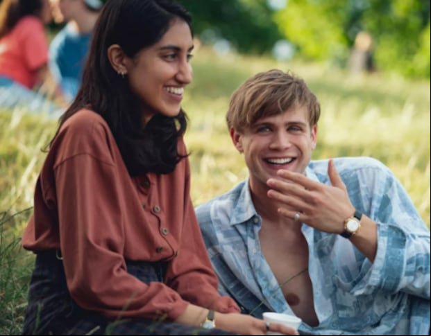 La historia de amor de Emma y Dex tiene lugar en un periodo de 20 años (Foto: Netflix)