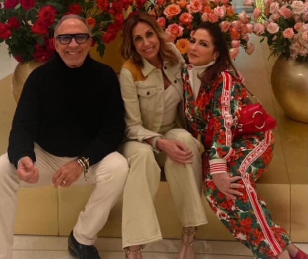 Una fotografía de Lili Estefan junto a su tío Emilio Estefan (Foto: Lili Estefan / Instagram)