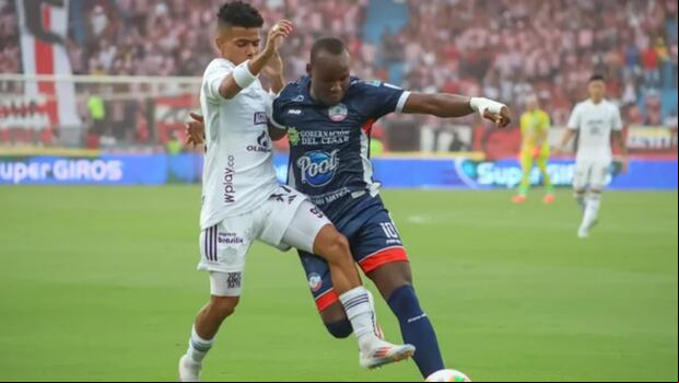 Emerson Batalla debutó profesionalmente en el 2020. (Foto: Vizzor Image)