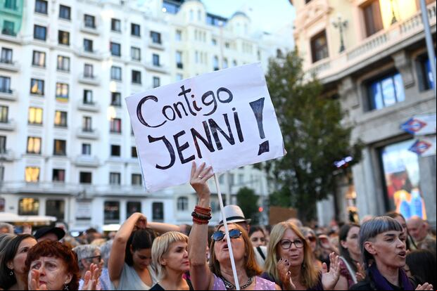 Tras lo ocurrido en la premiación en la final de la Copa Mundial de Fútbol Femenino 2023, miles de mujeres salieron a protestar en respaldo de Jenni Hermoso. (Foto: OSCAR DEL POZO / AFP)