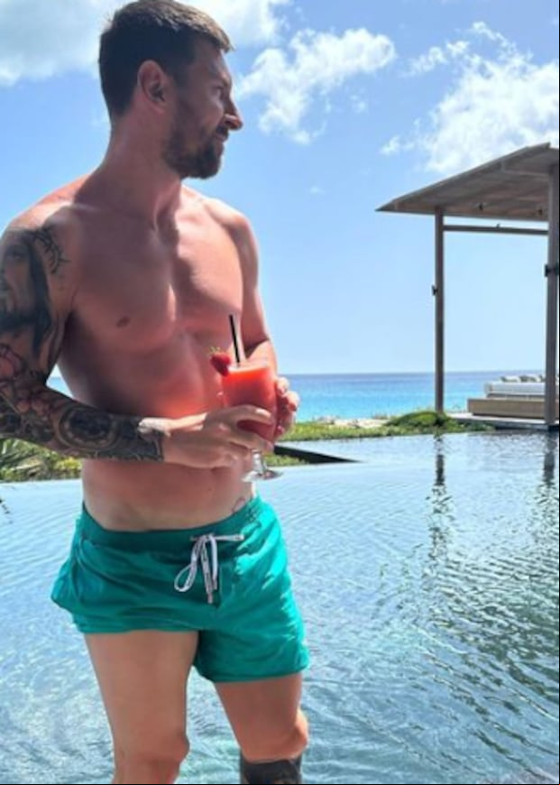 El bulto de Messi en sus rodillas fue tendencia en redes sociales (Foto: Lionel Messi / Instagram)