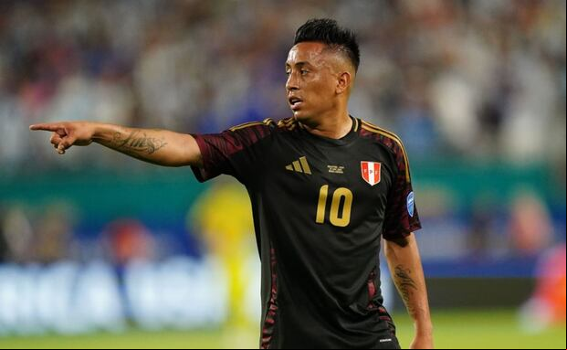 Christian Cueva ya está recuperado de su lesión, pero aún no tiene club. (Foto: La Bicolor)