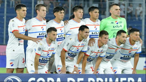 Nacional de Paraguay enfrentará a Alianza Lima con nuevo entrenador. (Foto: Nacional de Paraguay)