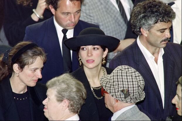 Ghislaine Maxwwell en el funeral de su padre en el Monte de los Olivos el 10 de noviembre de 1991 (Foto: Sven Nackstrand / AFP)