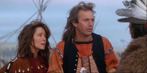Mary McDonnell junto a Kevin Costner en "Danza con Lobos" (Foto: Orion Pictures)