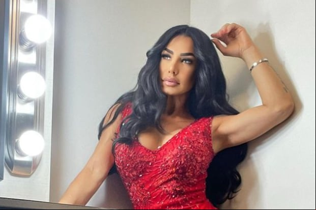 La figura de televisión luciendo un vestido rojo (Foto: Lis Vega / Instagram)