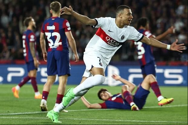 Kylian Mbappé marcó un doblete al Barcelona en el partido de vuelta. (Foto: Getty Images)