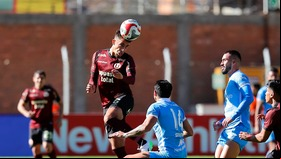 Fabián Bustos y su última duda contrarreloj: ¿Pérez Guedes o Jairo Concha ante UTC? (Foto: GEC)