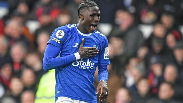 Amadou Onana, del Everton, tentado por FC Barcelona.