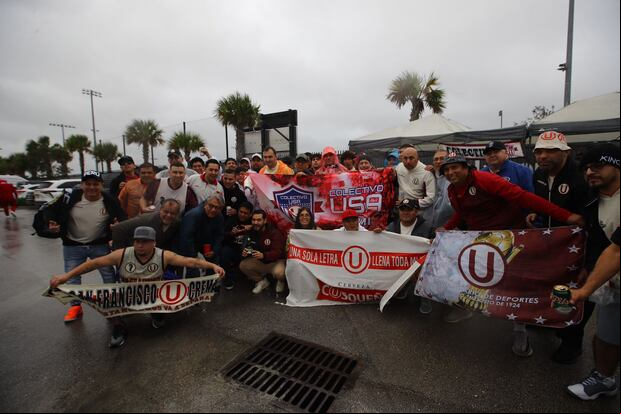 Colonia de hinchas de la 'U' en Estados Unidos espera el amistoso ante Atlético Nacional en Miami. (Foto: Leonardo Fernández / GEC)