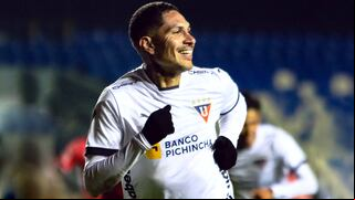 Efe: LDU busca retener a Paolo Guerrero para jugar la Recopa en febrero