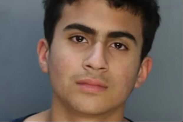 Derek Rosa enfrenta cargos muy graves pese a su edad de 13 años (Foto: NBC / YouTube)